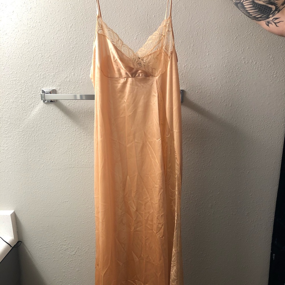 BEAUTIFUL jaw dropping orange satin night gown!!!